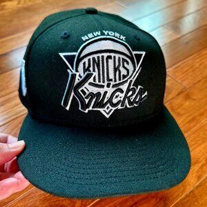 New Era NY Knicks Black Hat Fitted Hat 7.5 NBA 75th Diamond Anniversary Logo